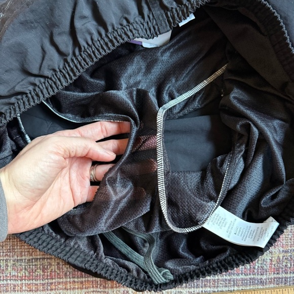 Patagonia Men's Baggies 5” Black Swim Shorts with nets XL NWT - Picture 8 of 10